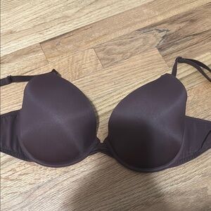 PINK Wear Everywhere Lightly Lined T-
Shirt Bra